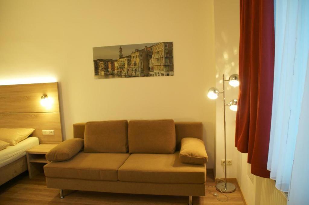 Das Falk Apartmenthaus Norimberga Esterno foto